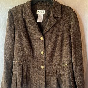 KARI NEW YORK WOMEN’S 2 PIECE SUIT, Gently Used